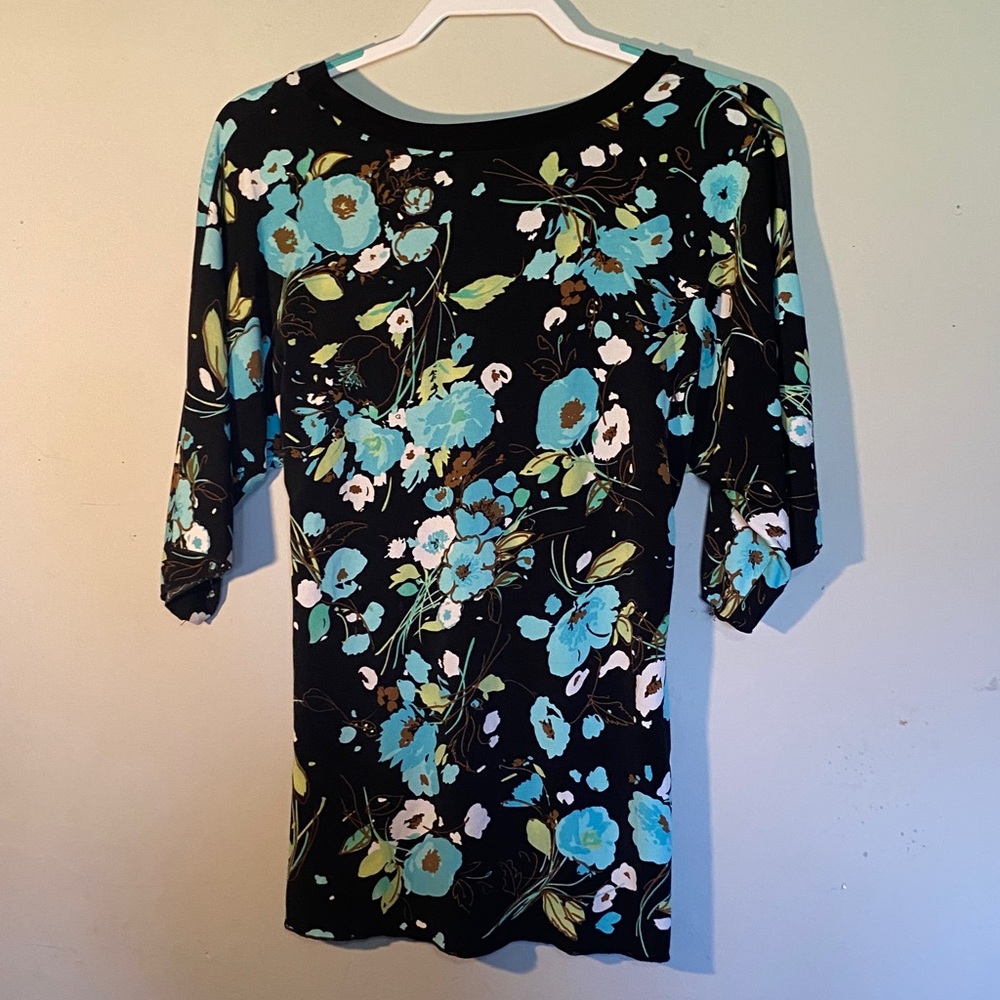 Susan Lawrence Black and Blue Floral Top - Picture 2 of 2